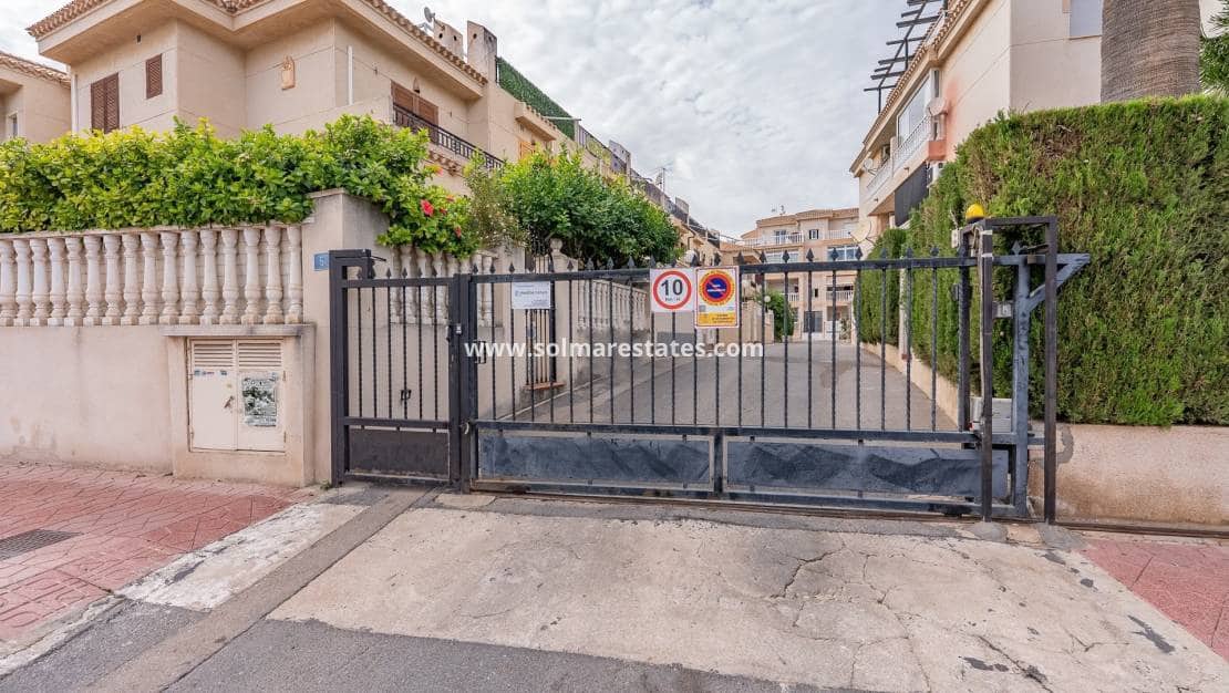 2 sypialnia Dom na sprzedaż w Playa Flamenca z basenem - 199 900 € (Ref: 9566737)