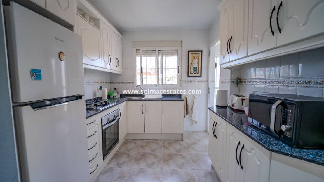 3 sovrum Semi-fristående Villa till salu i Benimar med pool - 249 950 € (Ref: 9566738)