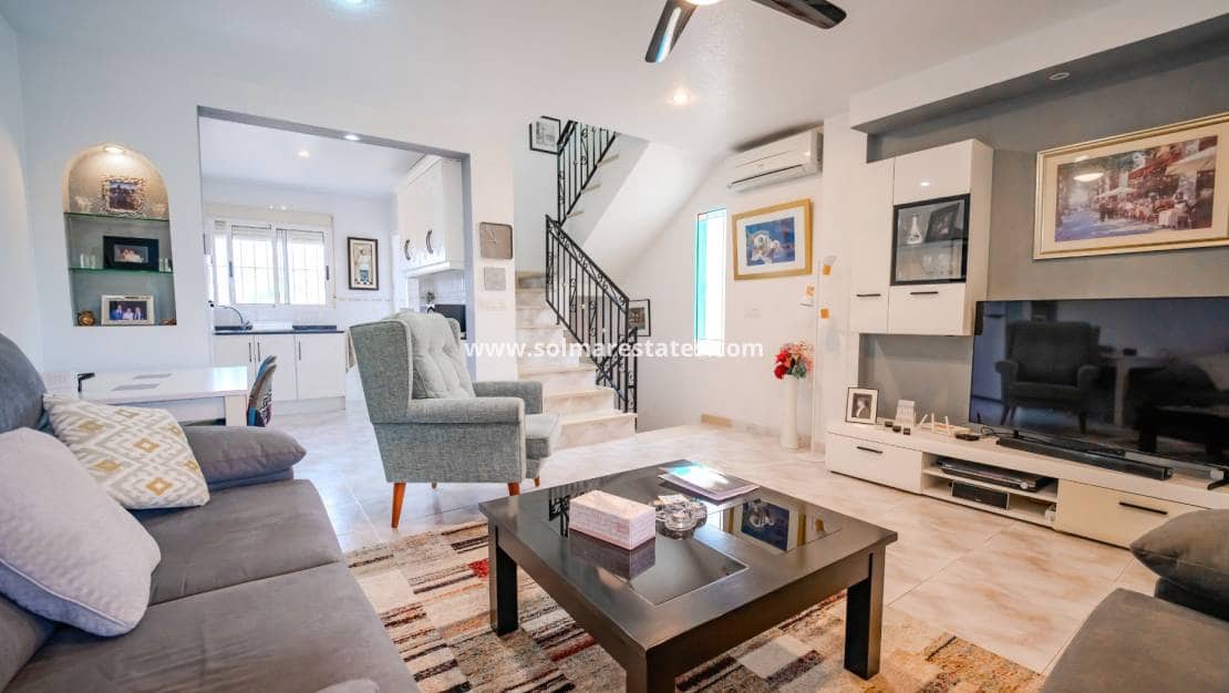 3 sovrum Semi-fristående Villa till salu i Benimar med pool - 249 950 € (Ref: 9566738)