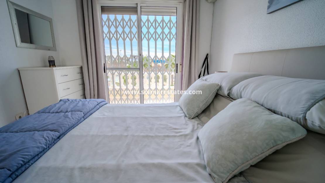 3 sovrum Semi-fristående Villa till salu i Benimar med pool - 249 950 € (Ref: 9566738)