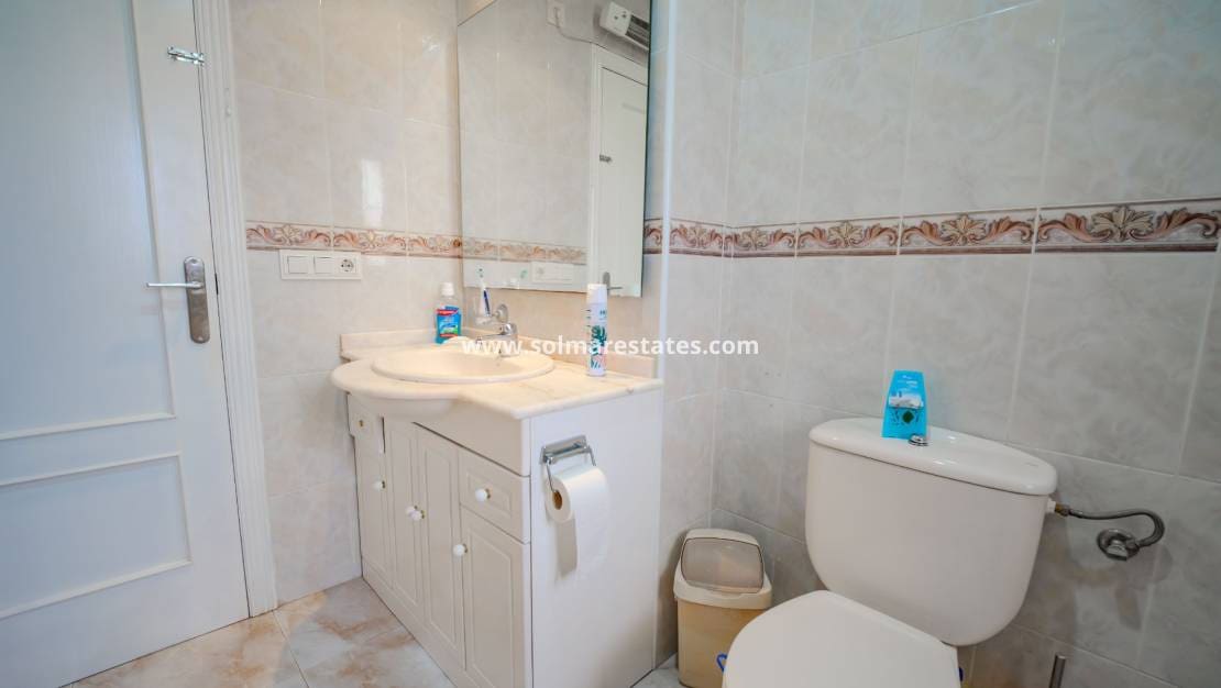 3 sovrum Semi-fristående Villa till salu i Benimar med pool - 249 950 € (Ref: 9566738)