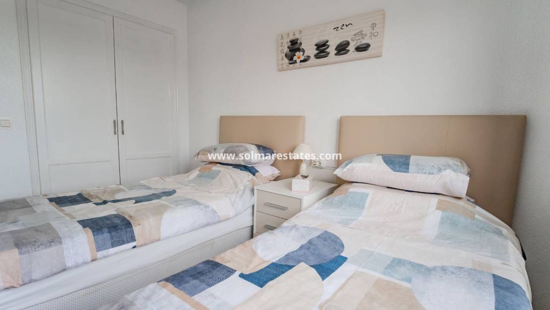 3 sovrum Semi-fristående Villa till salu i Benimar med pool - 249 950 € (Ref: 9566738)