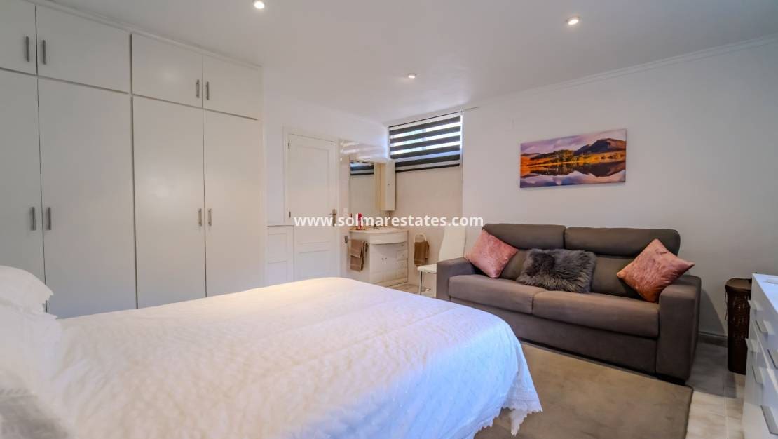 3 sovrum Semi-fristående Villa till salu i Benimar med pool - 249 950 € (Ref: 9566738)