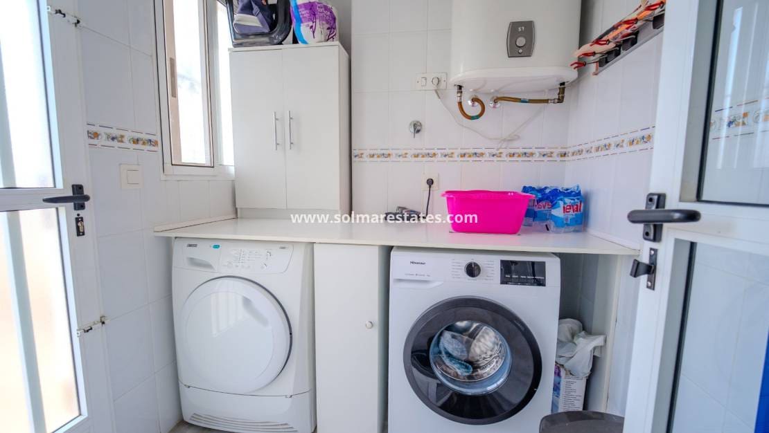 3 sovrum Semi-fristående Villa till salu i Benimar med pool - 249 950 € (Ref: 9566738)