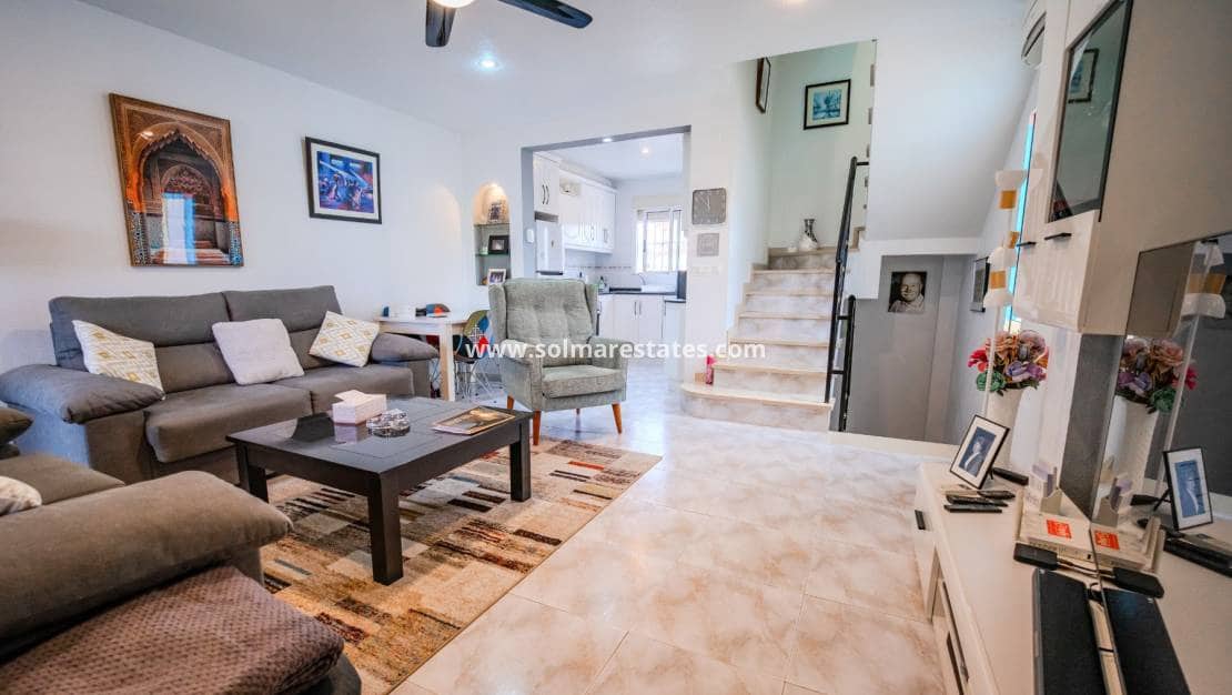 3 sovrum Semi-fristående Villa till salu i Benimar med pool - 249 950 € (Ref: 9566738)