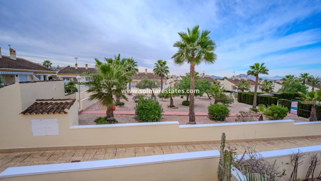 3 sovrum Semi-fristående Villa till salu i Benimar med pool - 249 950 € (Ref: 9566738)