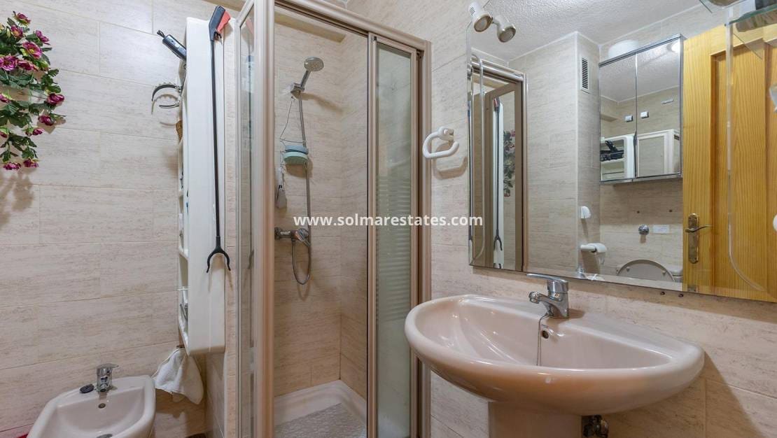 2 soverom Leilighet til salgs i Guardamar del Segura - € 135 000 (Ref: 9569937)