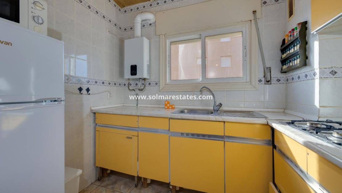 2 soverom Leilighet til salgs i Guardamar del Segura - € 155 000 (Ref: 9569938)