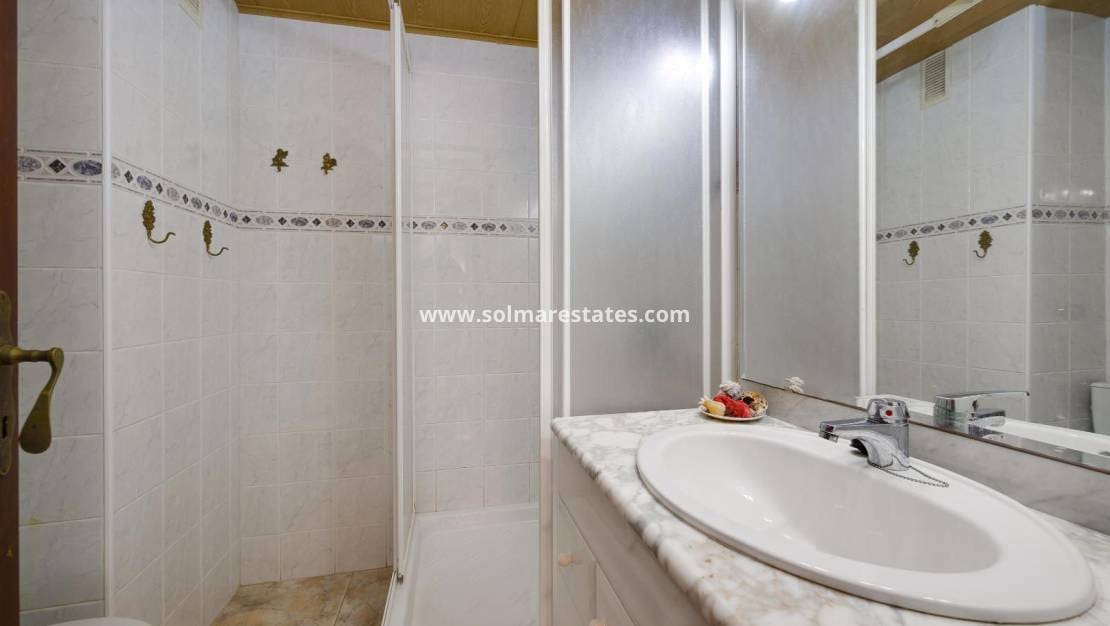 2 soverom Leilighet til salgs i Guardamar del Segura - € 155 000 (Ref: 9569938)