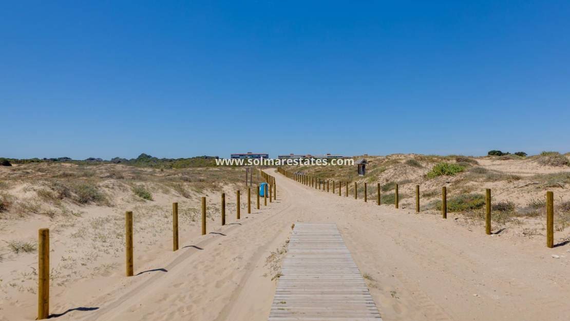 2 soverom Leilighet til salgs i Guardamar del Segura - € 155 000 (Ref: 9569938)