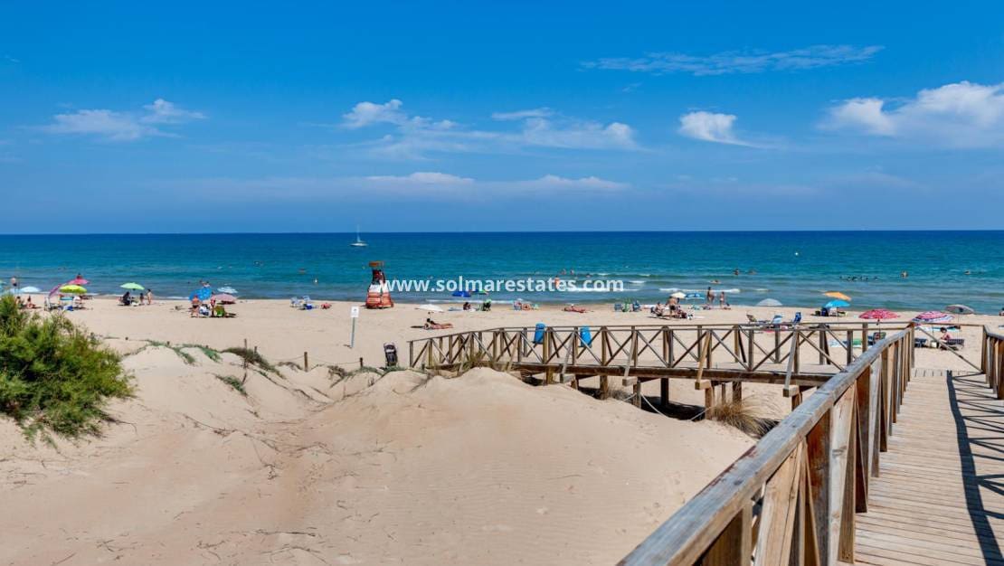 2 soverom Leilighet til salgs i Guardamar del Segura - € 155 000 (Ref: 9569938)