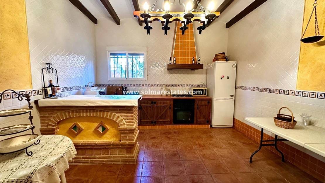 5 slaapkamer Villa te koop in San Miguel de Salinas met zwembad - € 495.000 (Ref: 9569939)