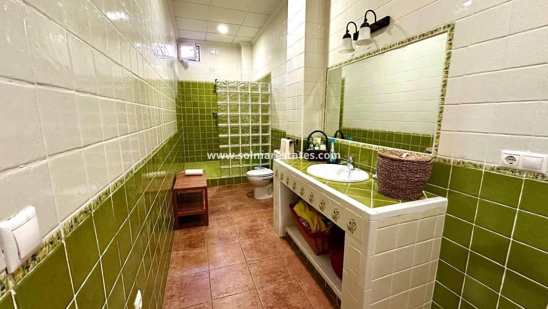 5 slaapkamer Villa te koop in San Miguel de Salinas met zwembad - € 495.000 (Ref: 9569939)