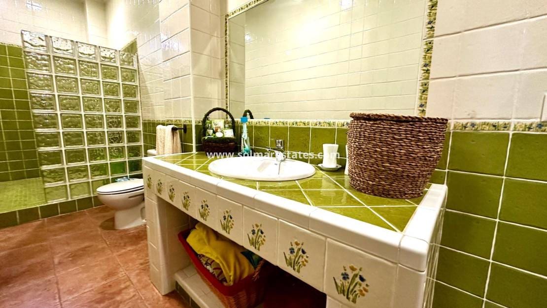 5 slaapkamer Villa te koop in San Miguel de Salinas met zwembad - € 495.000 (Ref: 9569939)