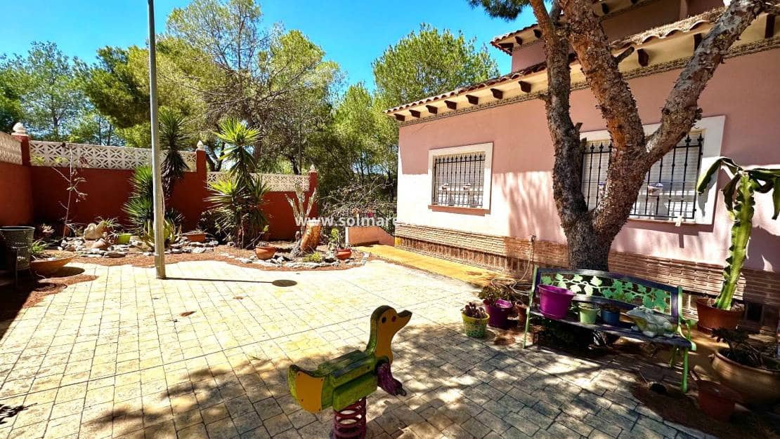 5 slaapkamer Villa te koop in San Miguel de Salinas met zwembad - € 495.000 (Ref: 9569939)