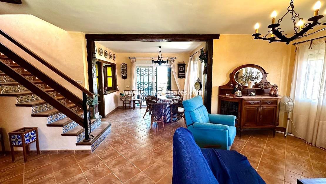 5 slaapkamer Villa te koop in San Miguel de Salinas met zwembad - € 495.000 (Ref: 9569939)