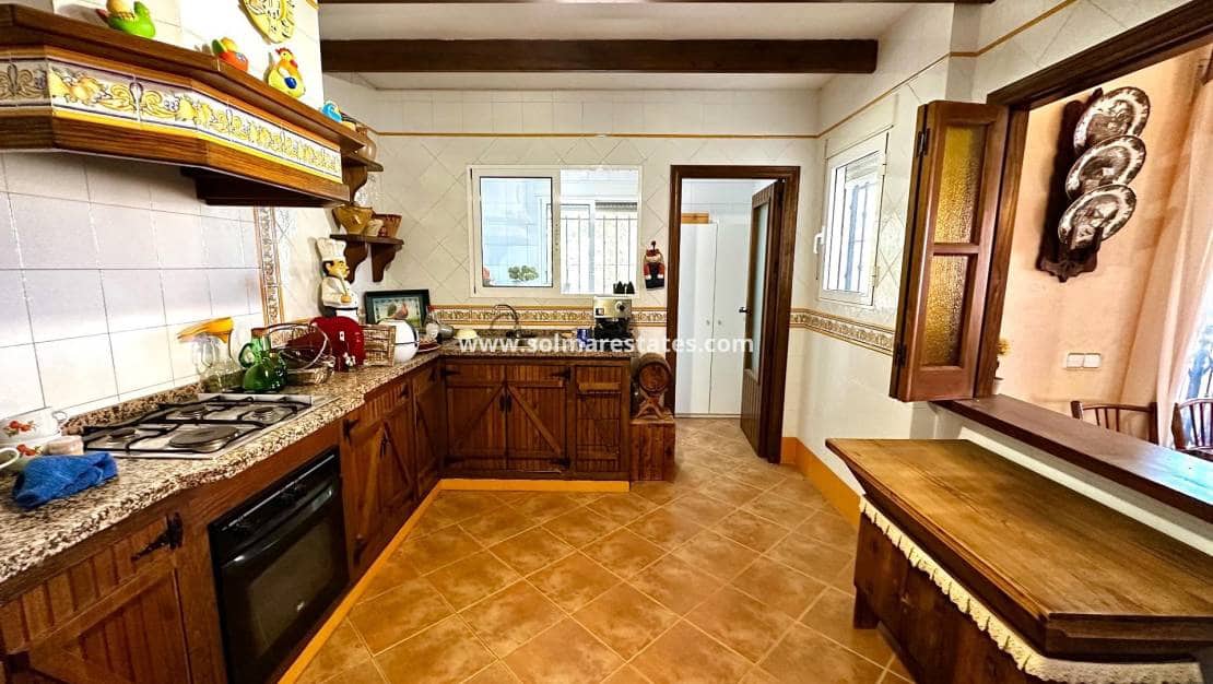 5 slaapkamer Villa te koop in San Miguel de Salinas met zwembad - € 495.000 (Ref: 9569939)