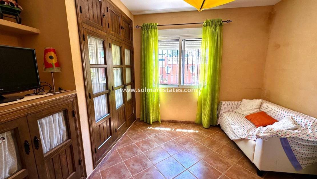 5 slaapkamer Villa te koop in San Miguel de Salinas met zwembad - € 495.000 (Ref: 9569939)