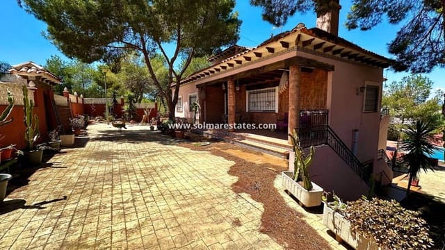 5 slaapkamer Villa te koop in San Miguel de Salinas met zwembad - € 495.000 (Ref: 9569939)