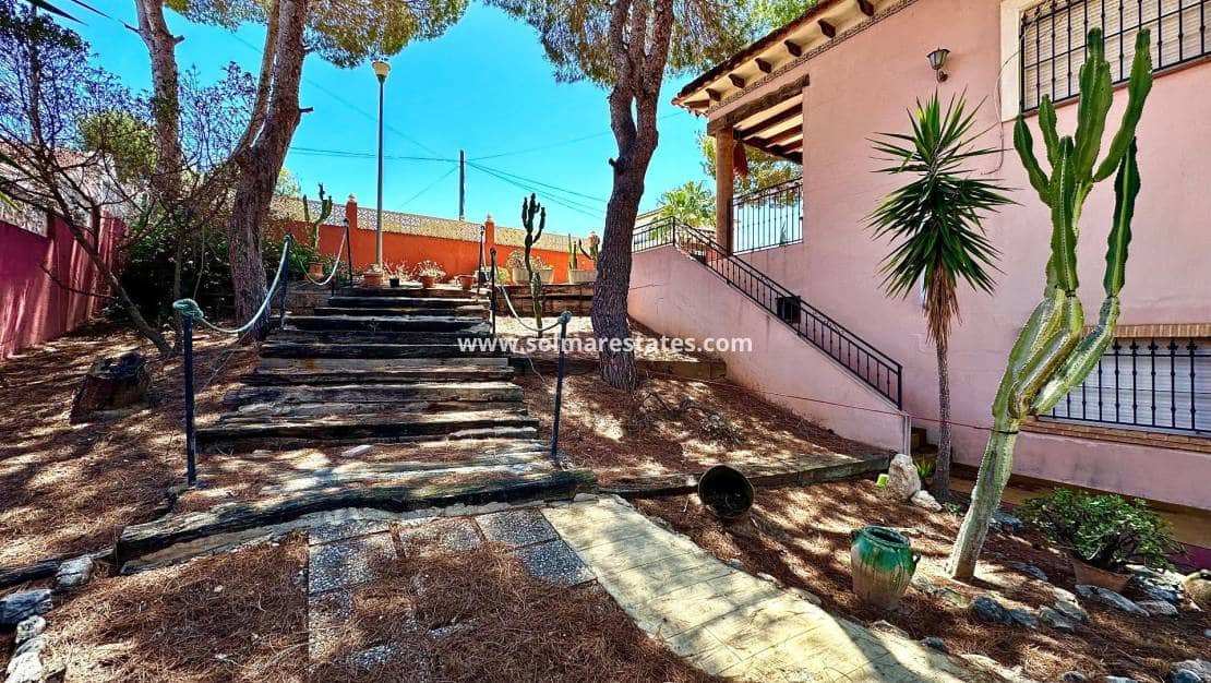 5 slaapkamer Villa te koop in San Miguel de Salinas met zwembad - € 495.000 (Ref: 9569939)