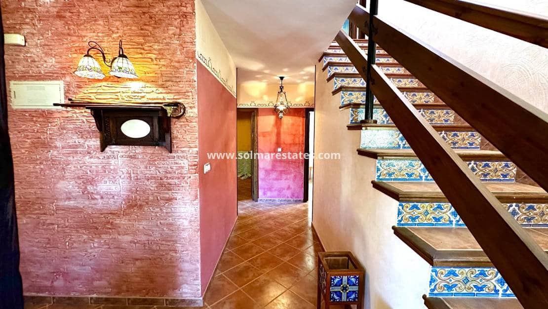 5 slaapkamer Villa te koop in San Miguel de Salinas met zwembad - € 495.000 (Ref: 9569939)