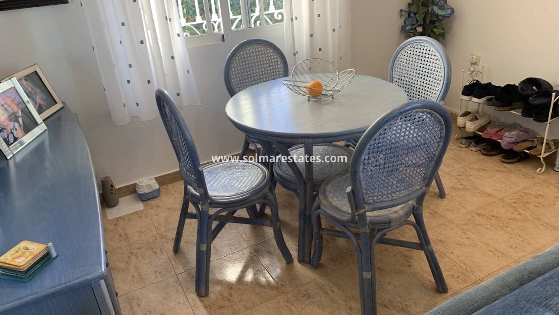 3 quarto Moradia para venda em Villamartin com piscina - 299 950 € (Ref: 9569940)