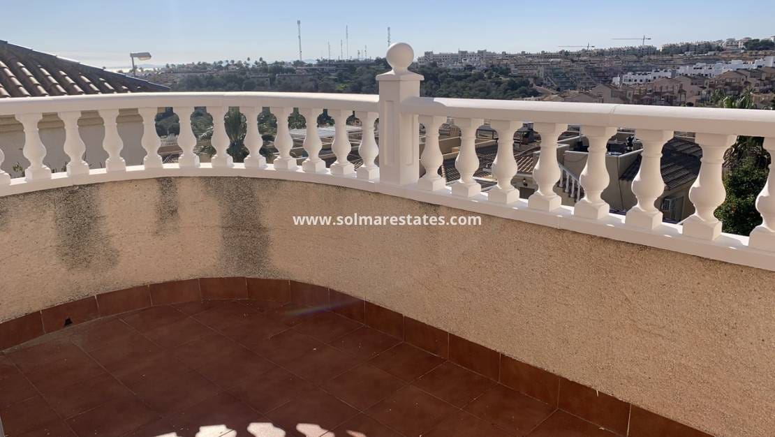 3 quarto Moradia para venda em Villamartin com piscina - 299 950 € (Ref: 9569940)