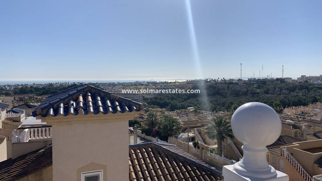 3 quarto Moradia para venda em Villamartin com piscina - 299 950 € (Ref: 9569940)