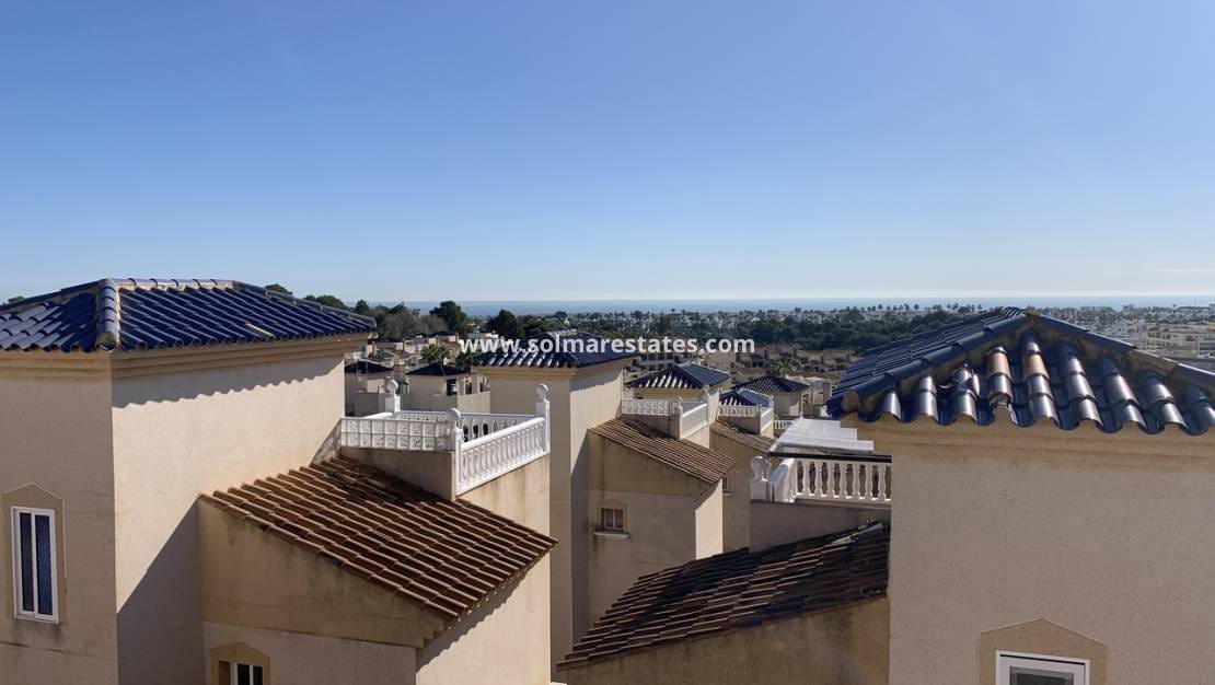 3 quarto Moradia para venda em Villamartin com piscina - 299 950 € (Ref: 9569940)