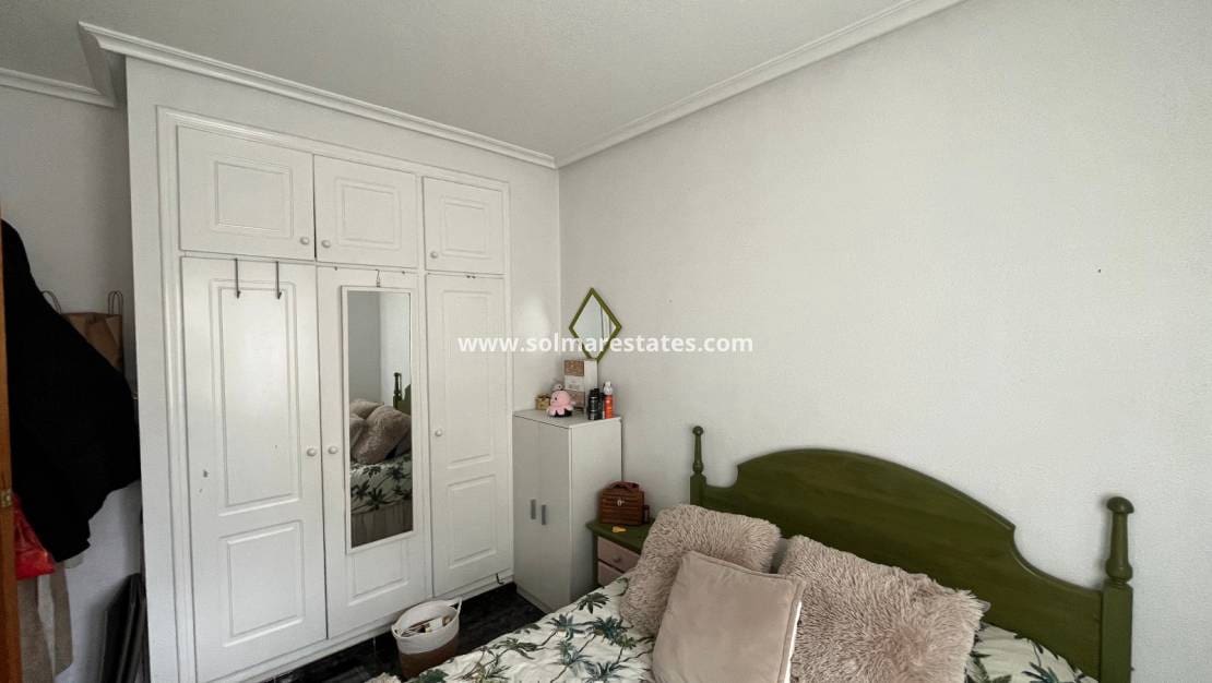 3 soveværelse Semi-Rækkehus til salg i Playa Flamenca med swimmingpool - € 350.000 (Ref: 9569941)