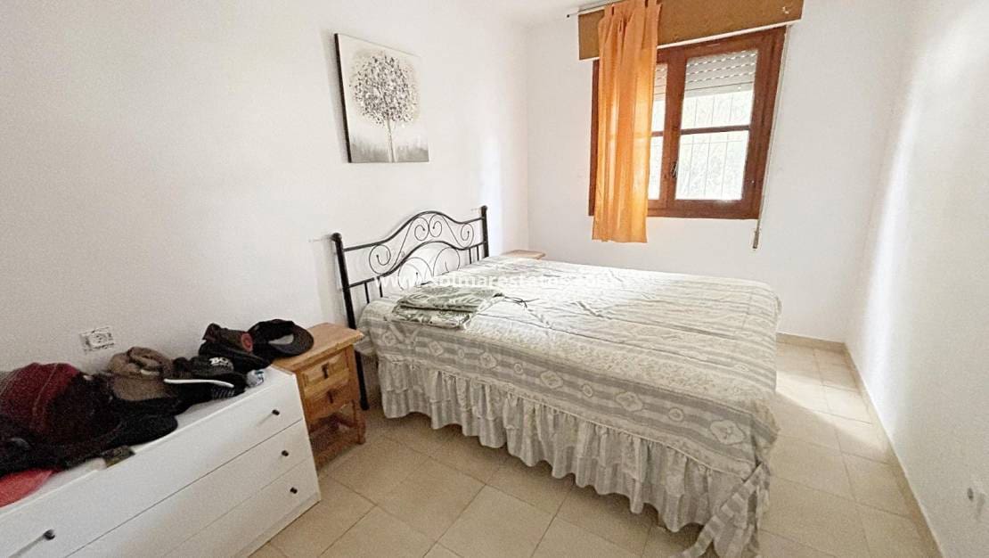Apartamento de 1 habitación en Los Balcones en venta con piscina - 93.000 € (Ref: 9571596)