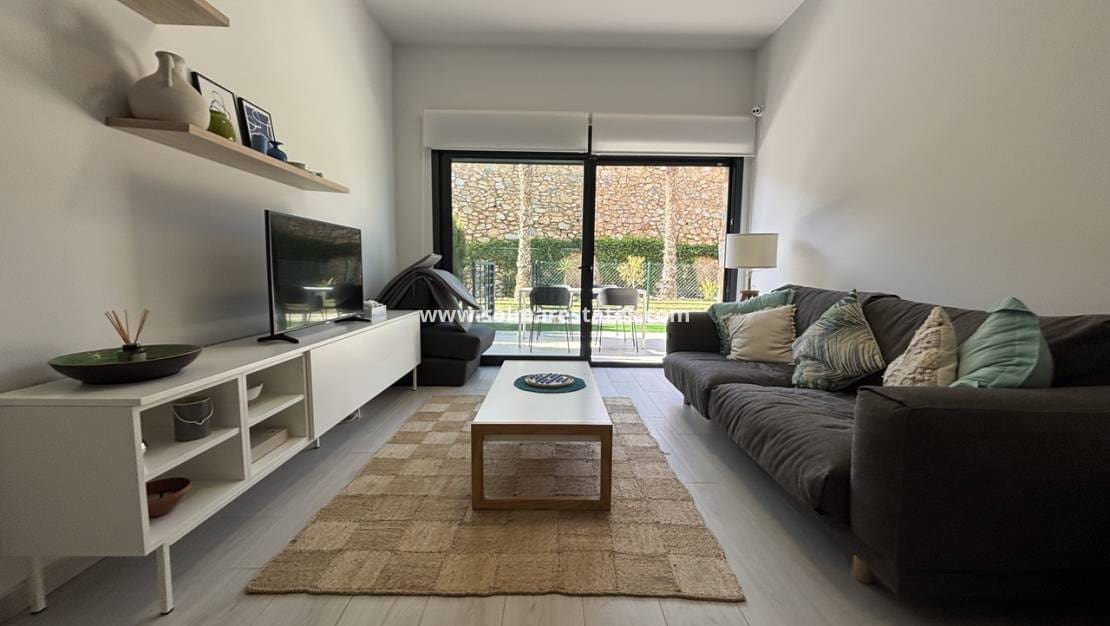 2 sypialnia Apartament na sprzedaż w Villamartin z basenem - 250 000 € (Ref: 9575167)