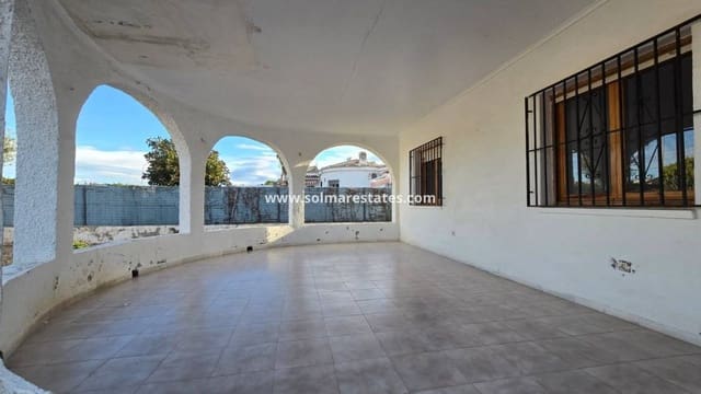 3 slaapkamer Villa te koop in El Chaparral, Torrevieja met zwembad - € 330.000 (Ref: 9575169)