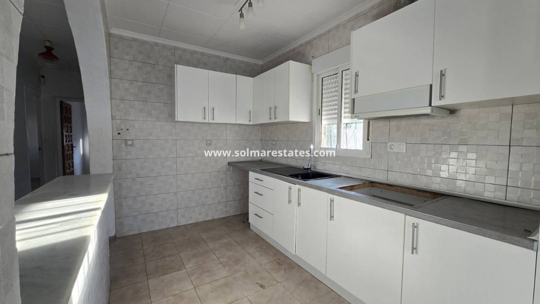 3 slaapkamer Villa te koop in El Chaparral met zwembad - € 330.000 (Ref: 9575169)