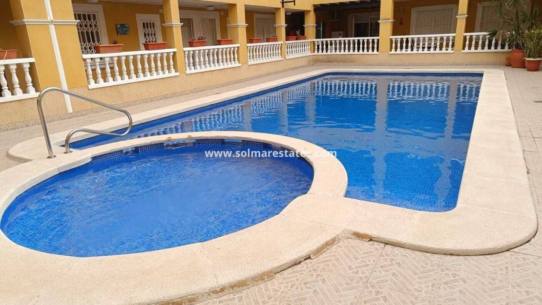 2 sovrum Lägenhet till salu i Rafal med pool - 89 000 € (Ref: 9576888)