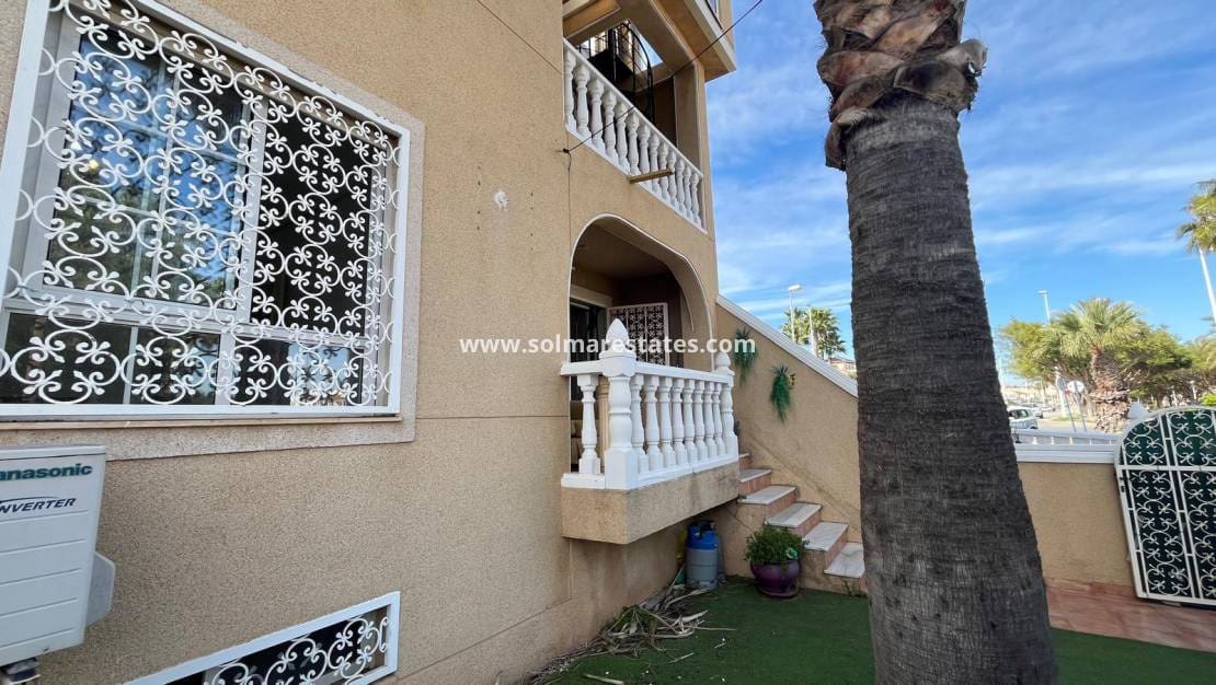 2 bedroom Apartment for sale in Playa Flamenca with pool - € 139,950 (Ref: 9578246)