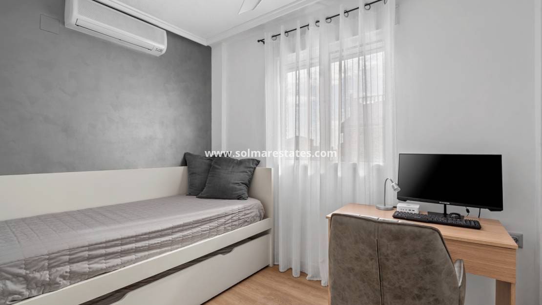 5 chambre Villa/Maison à vendre à Ciudad Quesada avec piscine - 276 000 € (Ref: 9588145)