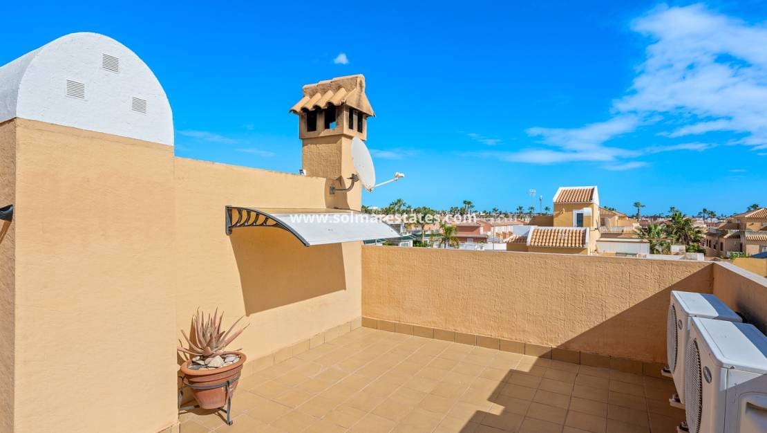 5 chambre Villa/Maison à vendre à Ciudad Quesada avec piscine - 276 000 € (Ref: 9588145)