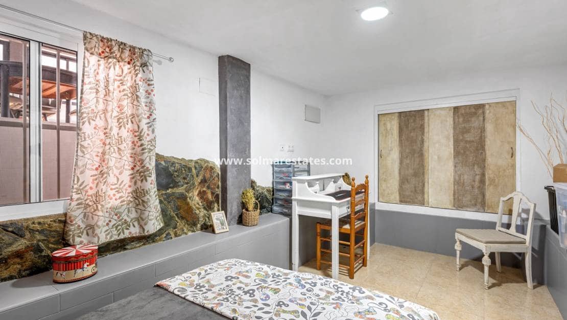 5 chambre Villa/Maison à vendre à Ciudad Quesada avec piscine - 276 000 € (Ref: 9588145)