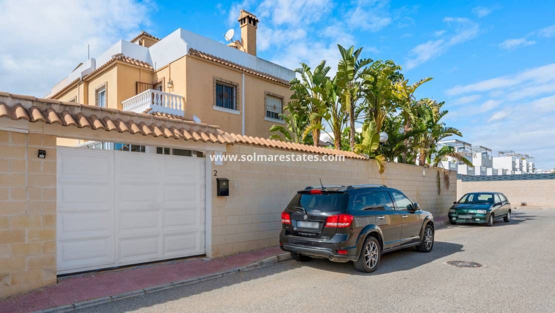 5 chambre Villa/Maison à vendre à Ciudad Quesada avec piscine - 276 000 € (Ref: 9588145)