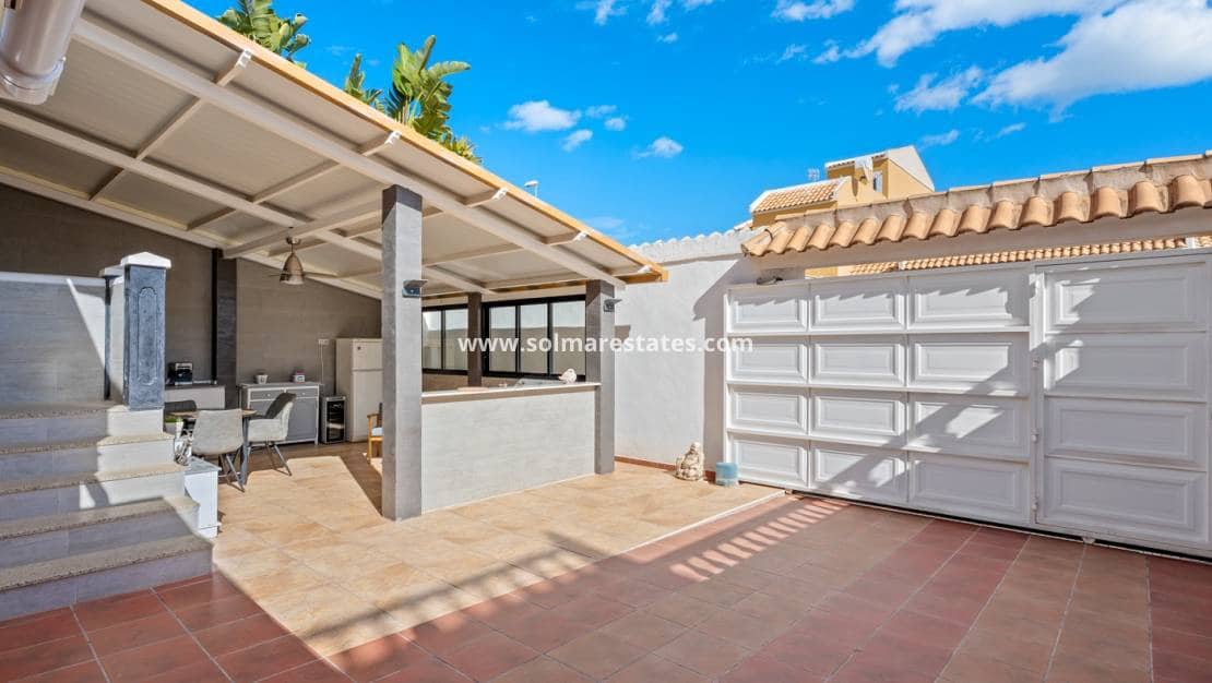 5 chambre Villa/Maison à vendre à Ciudad Quesada avec piscine - 276 000 € (Ref: 9588145)