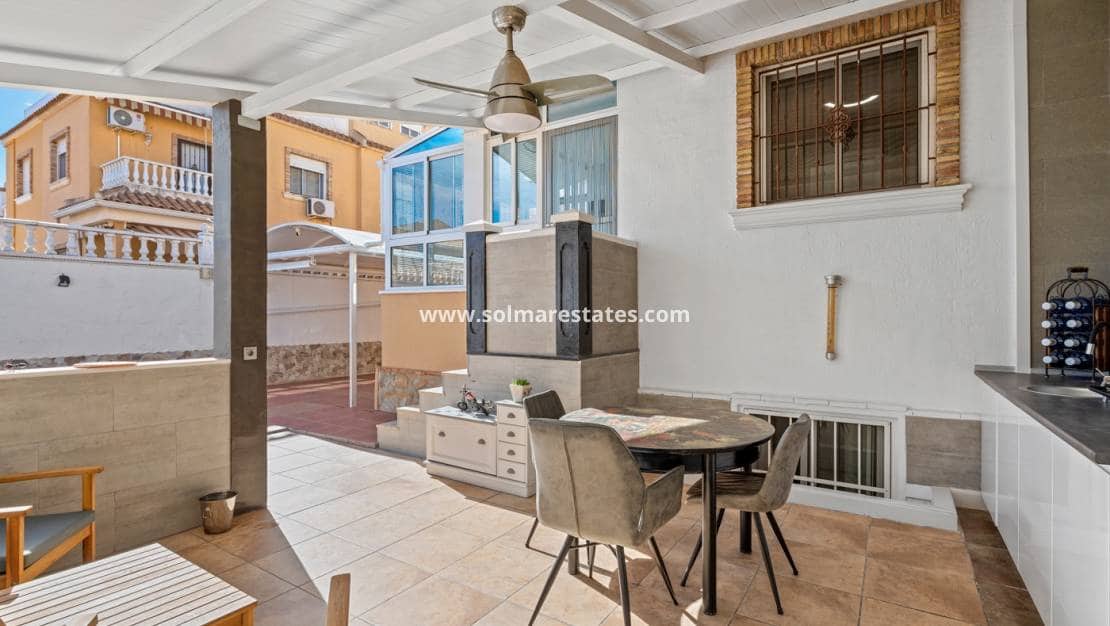 5 chambre Villa/Maison à vendre à Ciudad Quesada avec piscine - 276 000 € (Ref: 9588145)