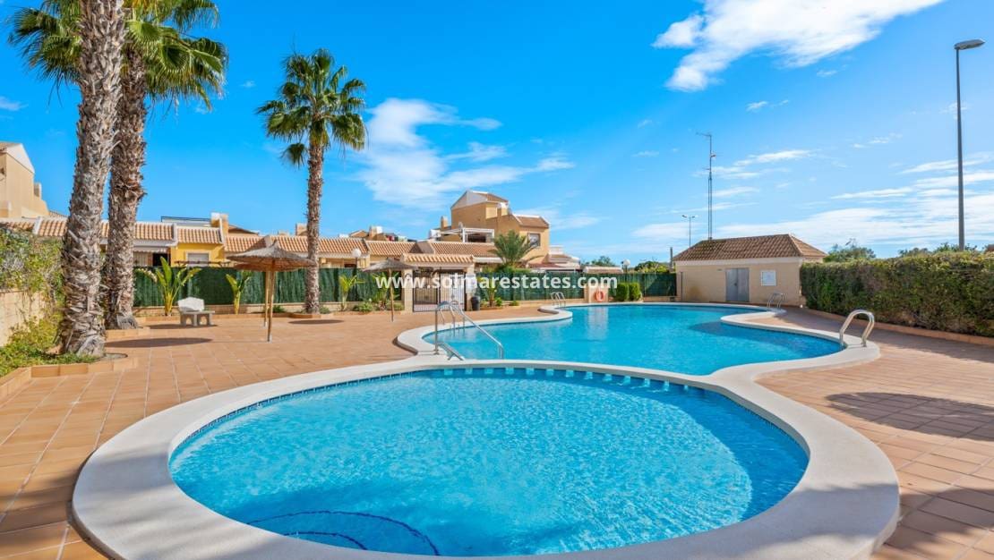 5 chambre Villa/Maison à vendre à Ciudad Quesada avec piscine - 276 000 € (Ref: 9588145)
