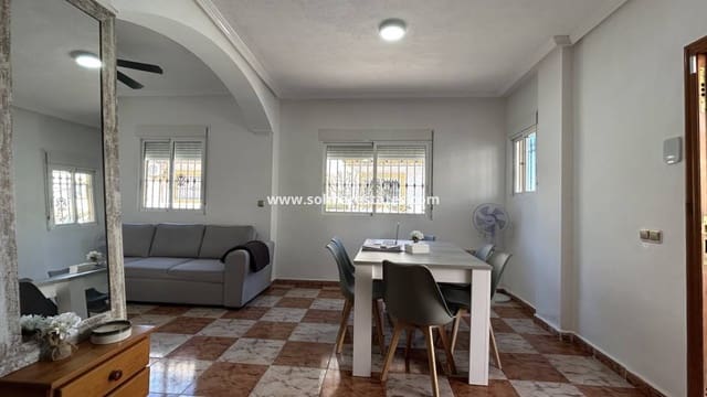 2 quarto Moradia Geminada para venda em Cabo Roig, Orihuela com piscina - 240 000 € (Ref: 9588146)