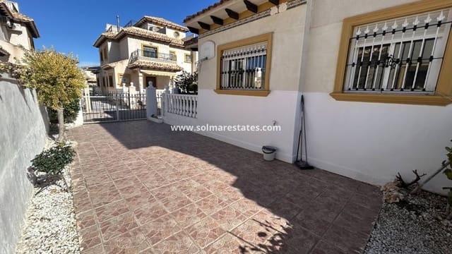 2 quarto Moradia Geminada para venda em Cabo Roig, Orihuela com piscina - 240 000 € (Ref: 9588146)