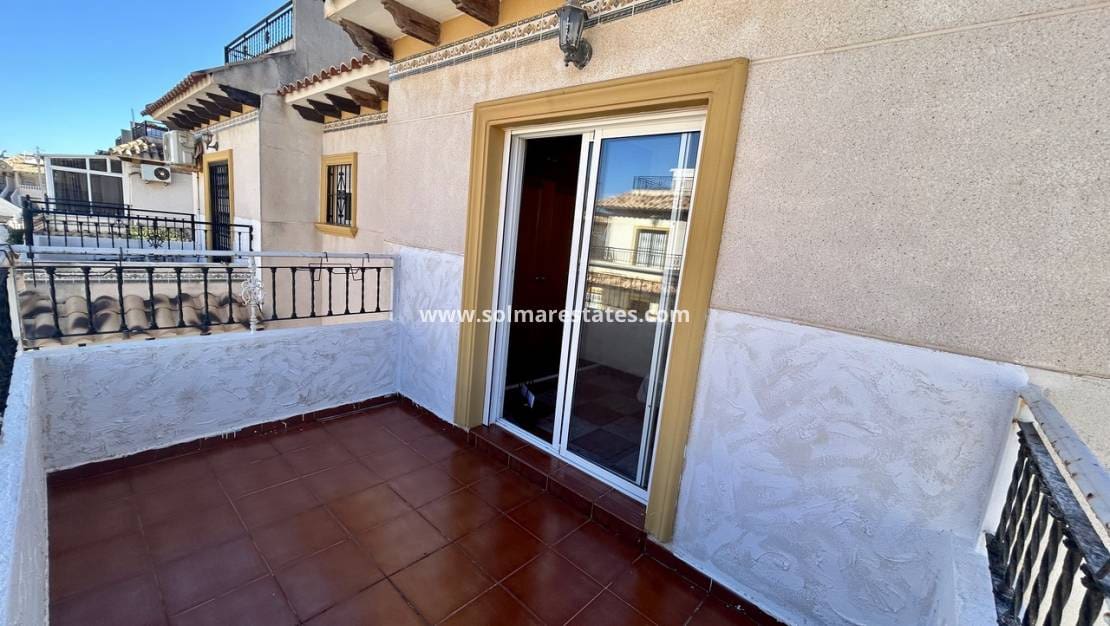 2 sypialnia Dom blizniak na sprzedaż w Cabo Roig z basenem - 240 000 € (Ref: 9588146)