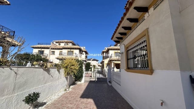 2 quarto Moradia Geminada para venda em Cabo Roig, Orihuela com piscina - 240 000 € (Ref: 9588146)