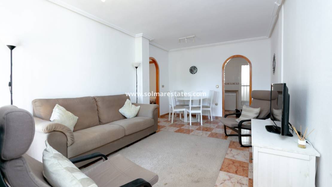 2 quarto Apartamento para venda em Villamartin com piscina - 139 000 € (Ref: 9588301)