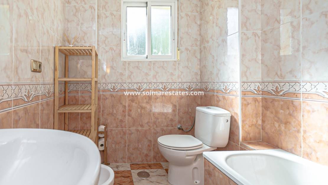 2 quarto Apartamento para venda em Villamartin com piscina - 139 000 € (Ref: 9588301)