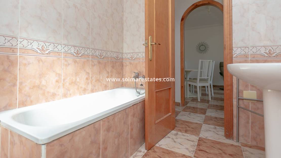2 quarto Apartamento para venda em Villamartin com piscina - 139 000 € (Ref: 9588301)